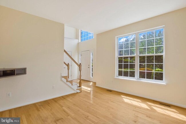 Building Photo - 9112 Granite Ct