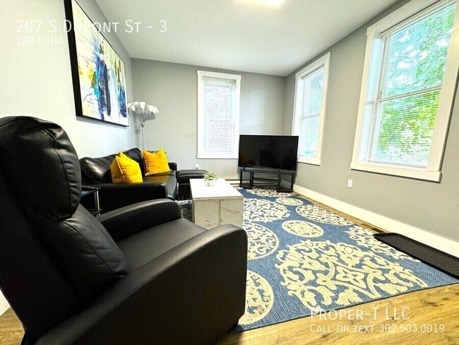 Building Photo - 207 S Dupont St