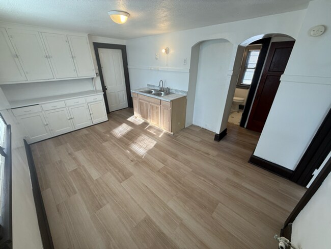 Primary Photo - 3635 Dr. William Finlayson St