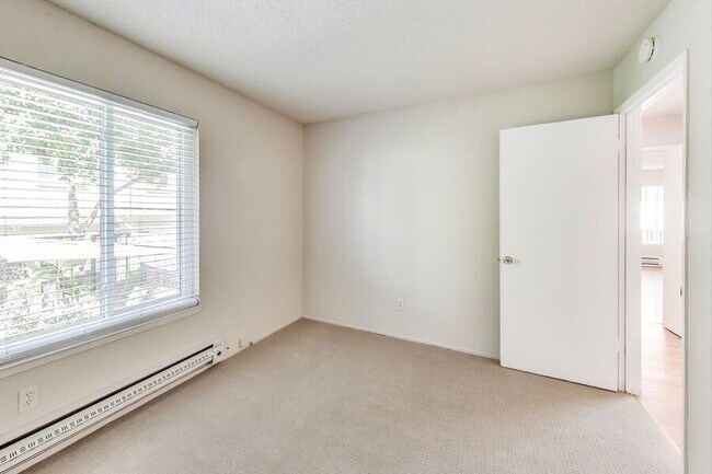 Building Photo - 1283 Ayala Dr