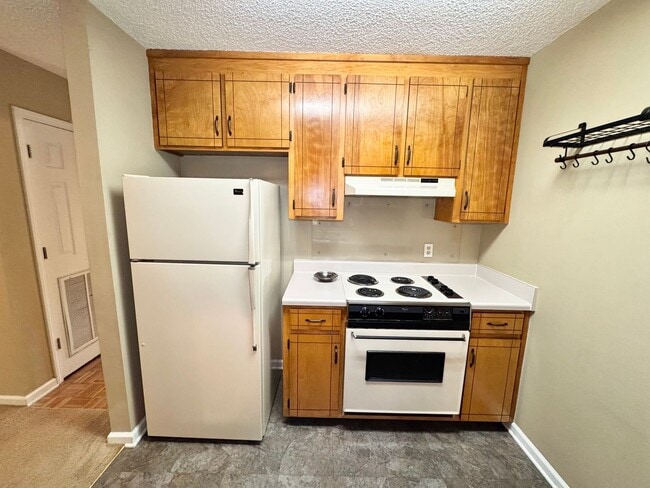 Building Photo - 156 Woodfield Pl