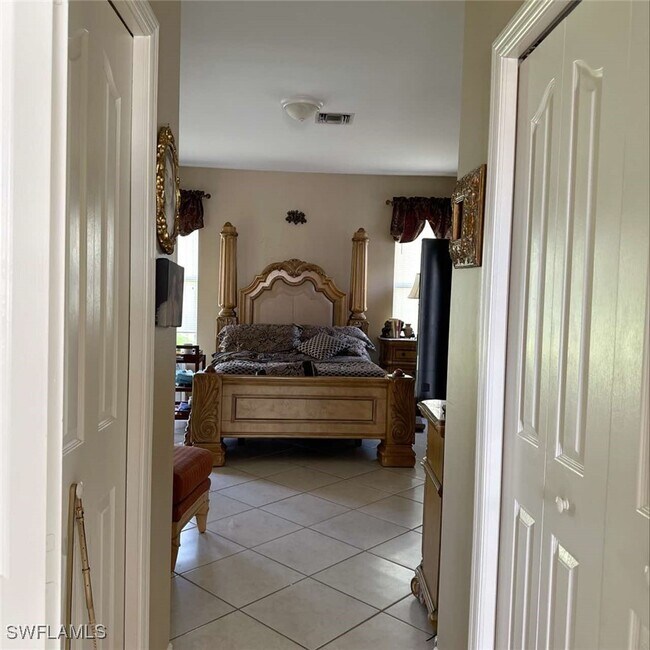 Building Photo - 11082 Lakeland Cir