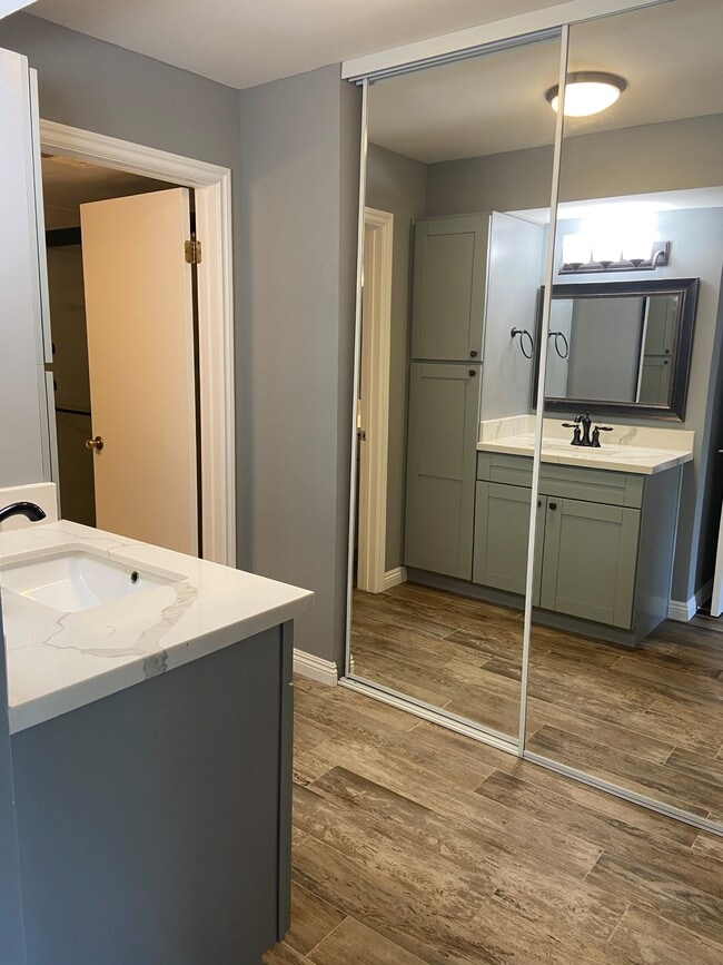 Building Photo - 12280 Corte Sabio