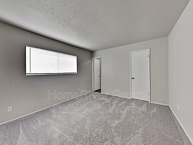 Building Photo - 2054 E Peters Colony Rd