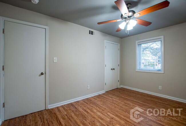 Building Photo - 271 Glen Iris Dr NE