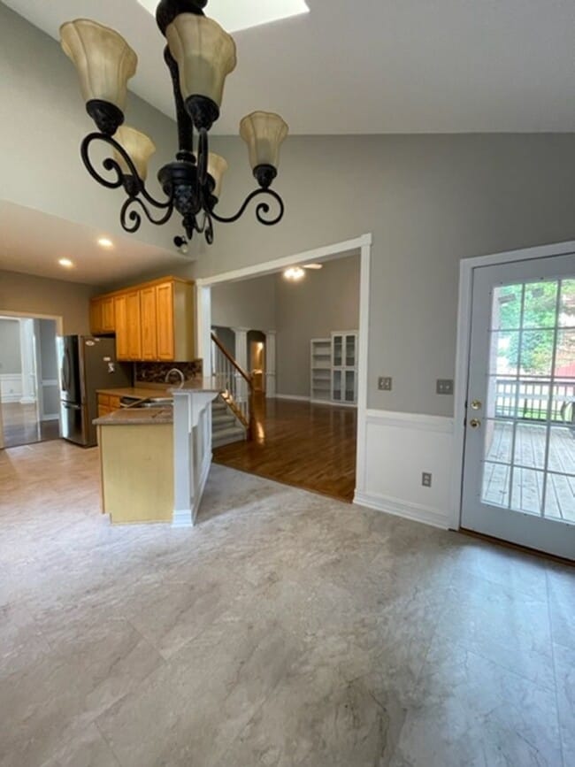 Building Photo - West Knoxville, Farragut 37934 - 4 bedroom, 3.5 bath, 2 Story Brick Home -Contact Debra Johnson (...