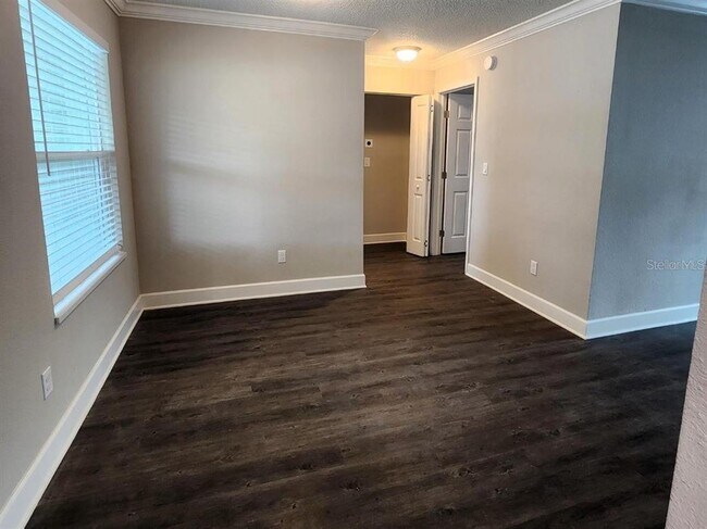 Building Photo - 2568 Woodgate Blvd