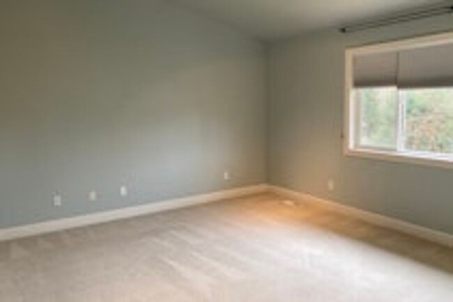 Building Photo - 4bd/2ba House in Newcastle