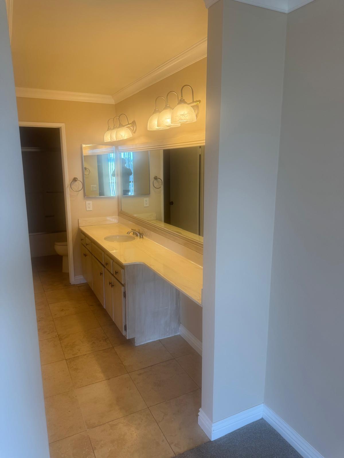 DOUBLE VANITY - 16866 Kingsbury St