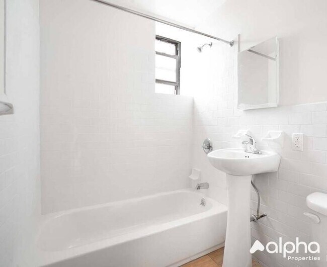 Building Photo - 1 bedroom in BROOKLYN NY 11211