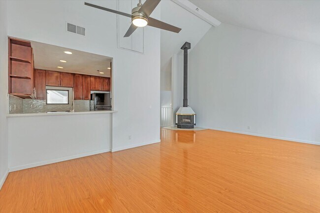 Building Photo - 181 Centre St