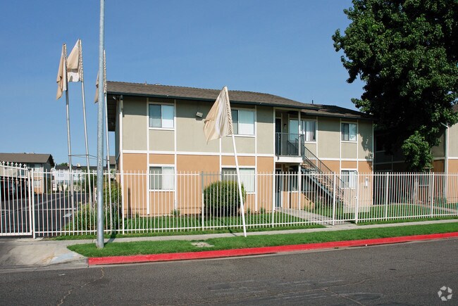 Entrance - Laurel Canyon Apartments