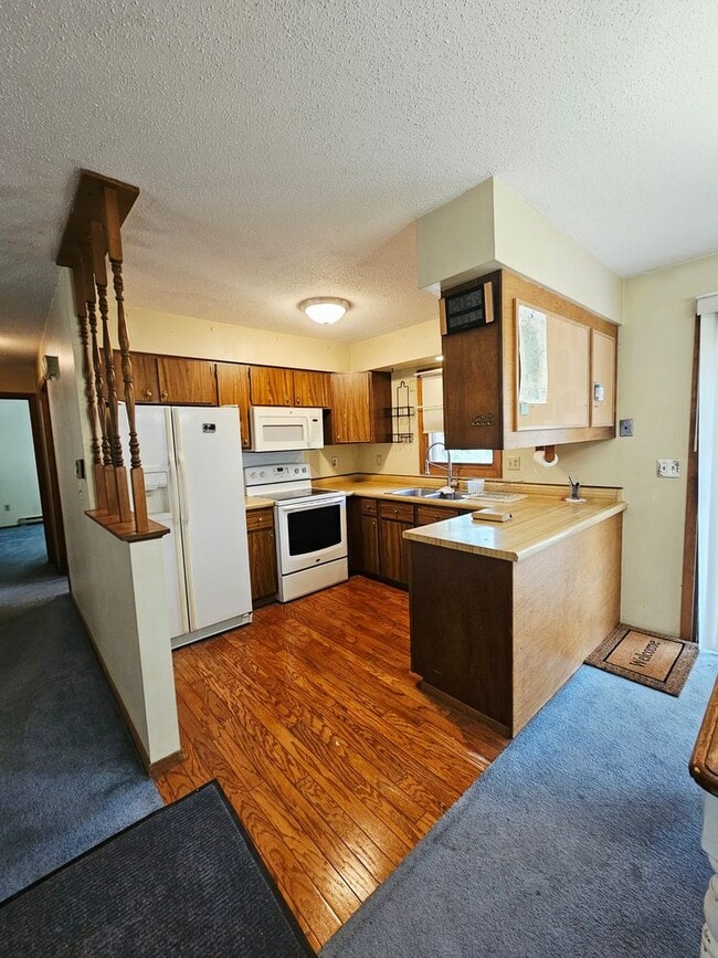 Building Photo - 908 Antares Ct
