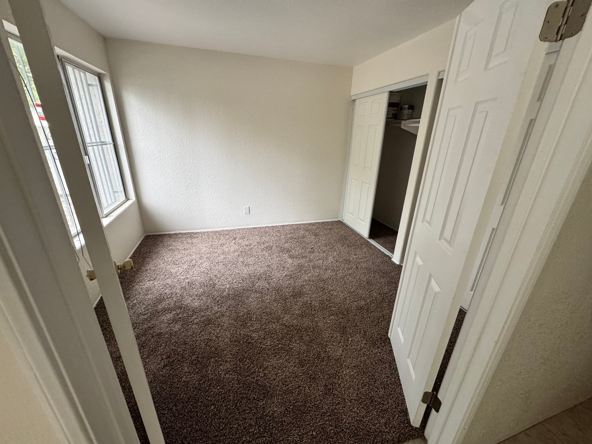 Building Photo - 2250 Saint Croix Ct