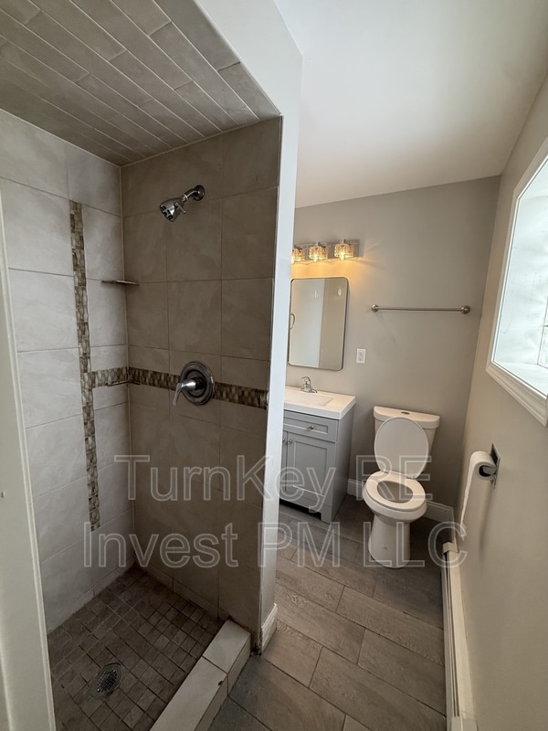 Building Photo - 14421 S Ravinia Ave