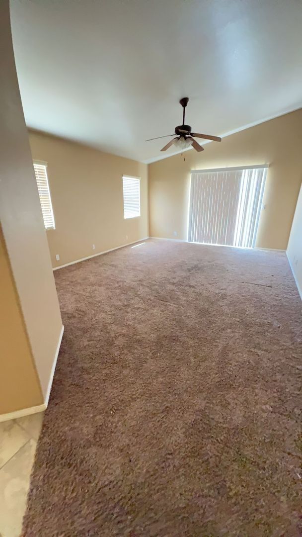 Building Photo - 21247 Chardonnay Dr