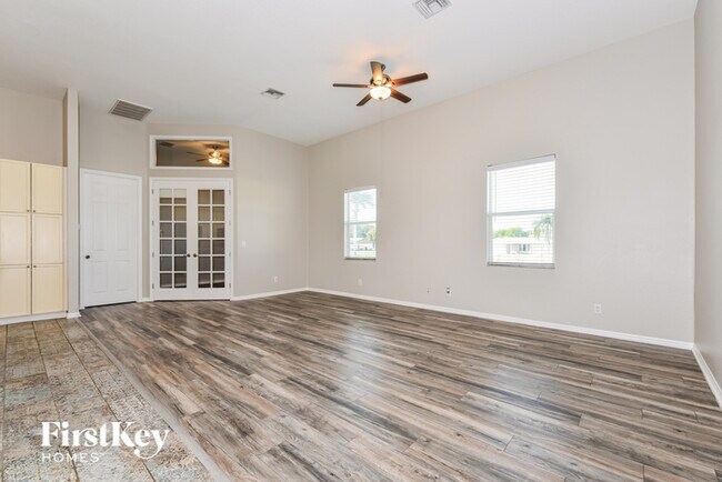 Building Photo - 507 SE 11th St