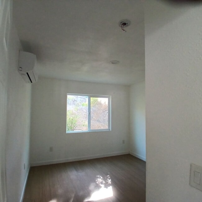 Building Photo - Oakpark Detached ADU