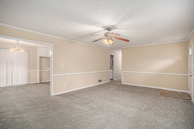 Building Photo - 3 bdrm, 2 bath in Stonecrest