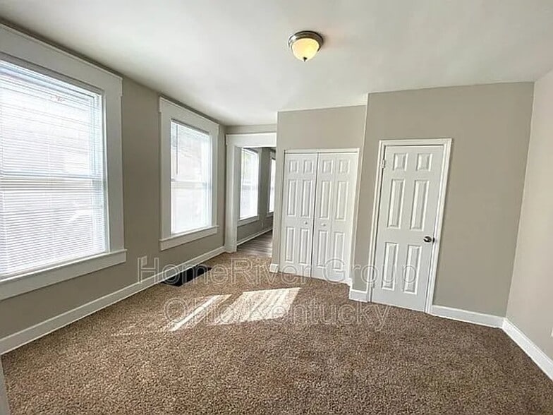 Building Photo - 4319 Hays Ave