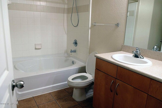 Building Photo - 8290 FL-211