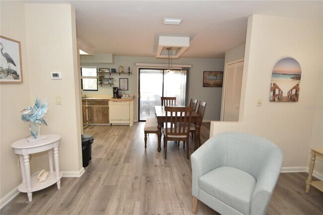 Building Photo - 18 Covington Ln