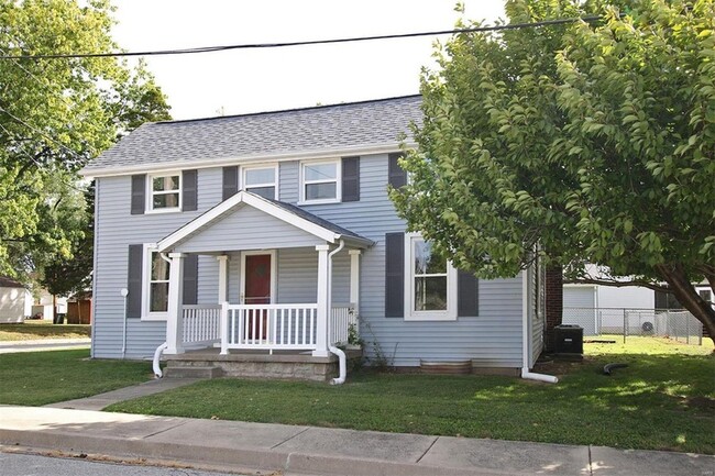 Primary Photo - 300 S Donk Ave