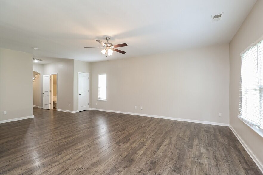 Building Photo - 1017 Helms Rd