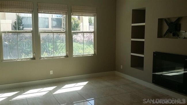 Building Photo - 1660 Fairlead Ave