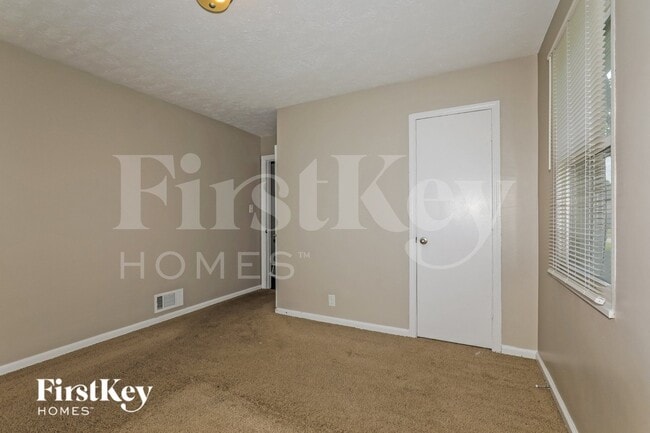 Building Photo - 2825 Kessler Blvd Dr