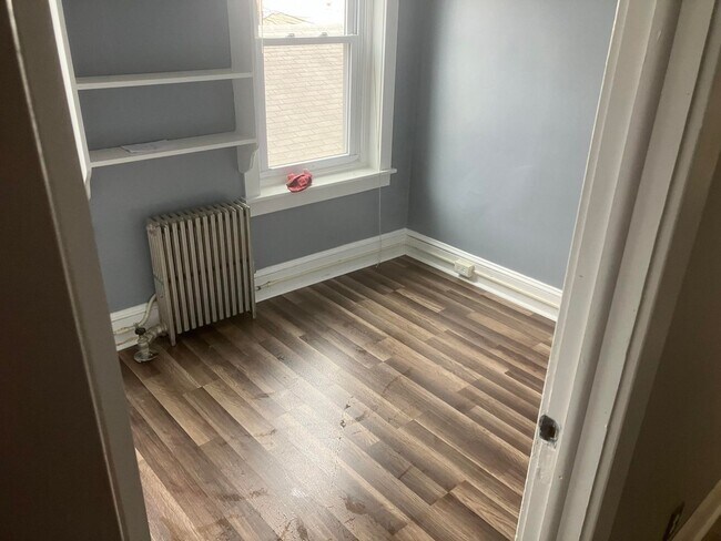 Building Photo - Spacious Homes In Bridgeport