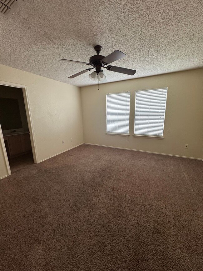 Building Photo - 7530 Kings Tr