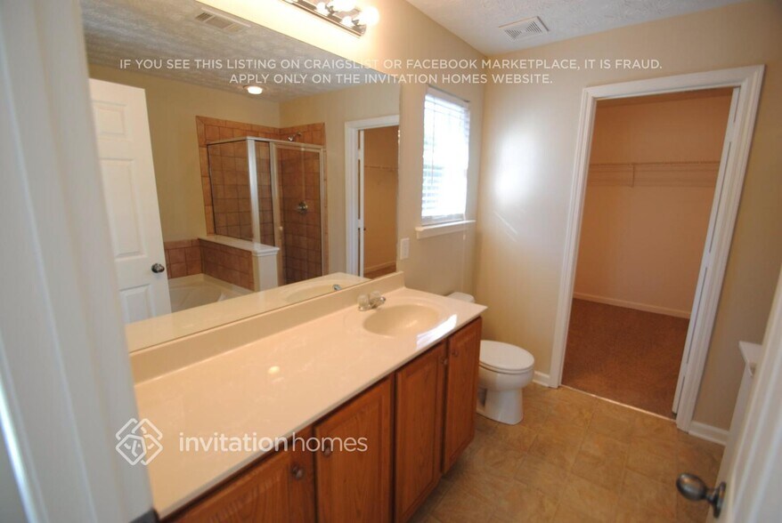 Building Photo - 2270 Valley Creek Dr