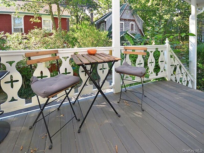 Building Photo - 82 Central Ave