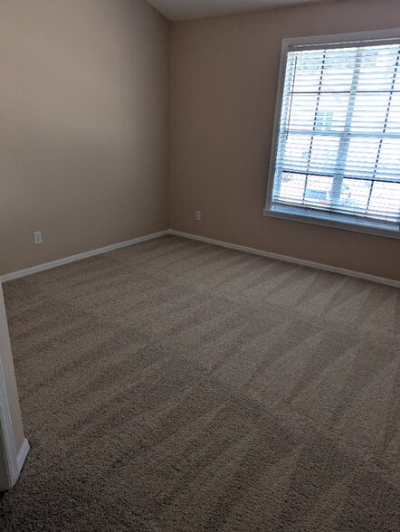 Building Photo - 11335 Stratton Park Dr