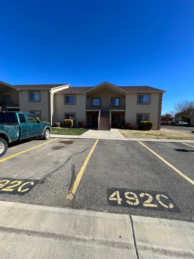 2 dedicated parking spaces - 492 Coronado Way