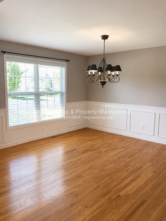 Building Photo - Stop scrolling—your dream home in Lee’s Summit is officially here!