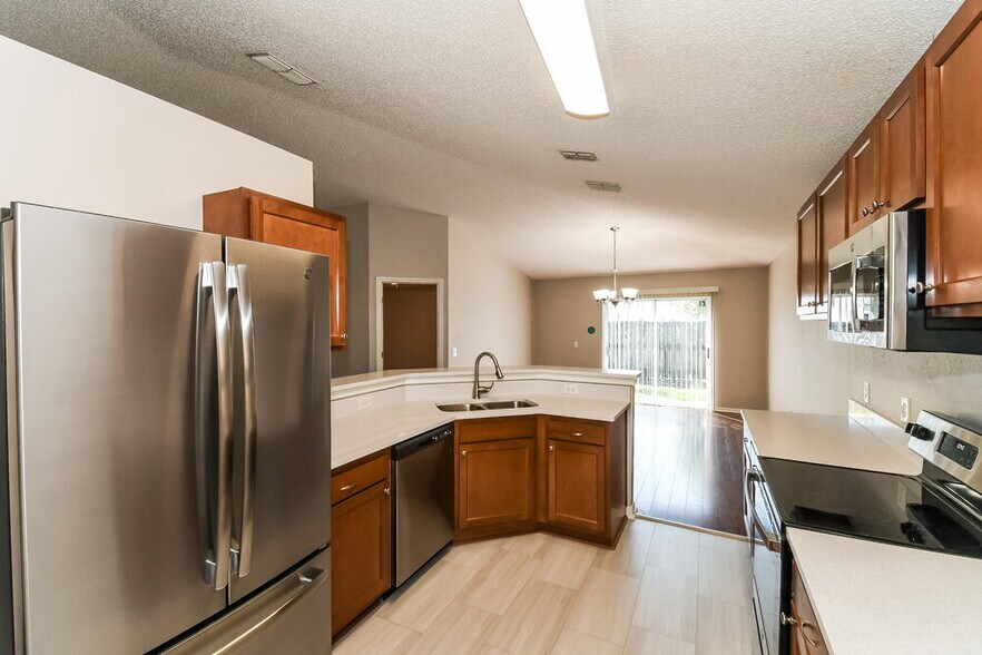 Building Photo - 9166 Upstream Ct