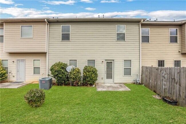 Building Photo - 2526 Morgan Chase Dr