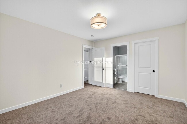 Building Photo - 13838 SE Knight St