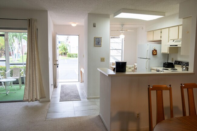 Building Photo - 14896 Bal Moral Ln