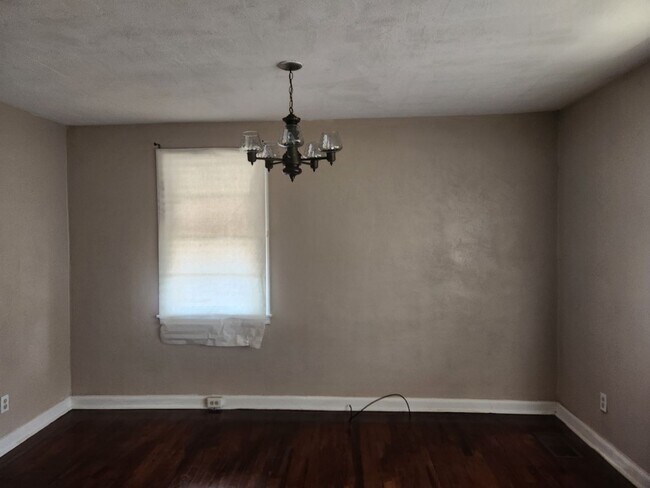 Building Photo - 3 Bedroom 1 Bath home in Midtown Columbus