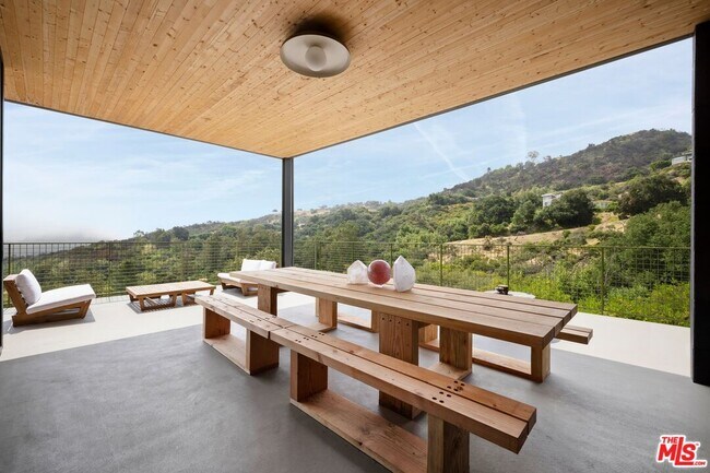Building Photo - 20485 Medley Ln