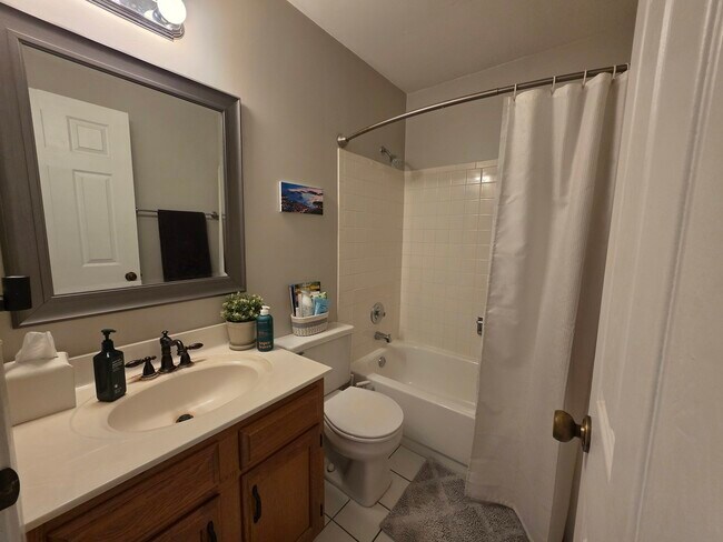 Building Photo - 2791 Green Bridge Ct