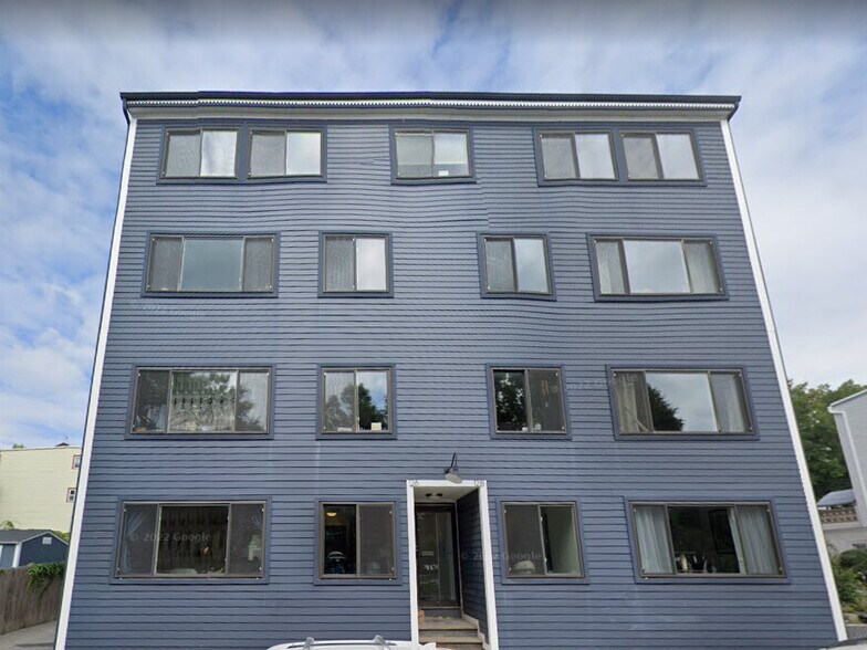 Building Photo - 132 Marginal St