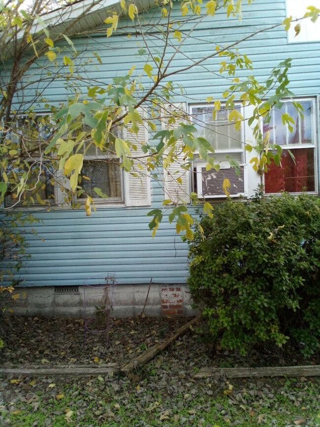 Side of home - 1600 South Street