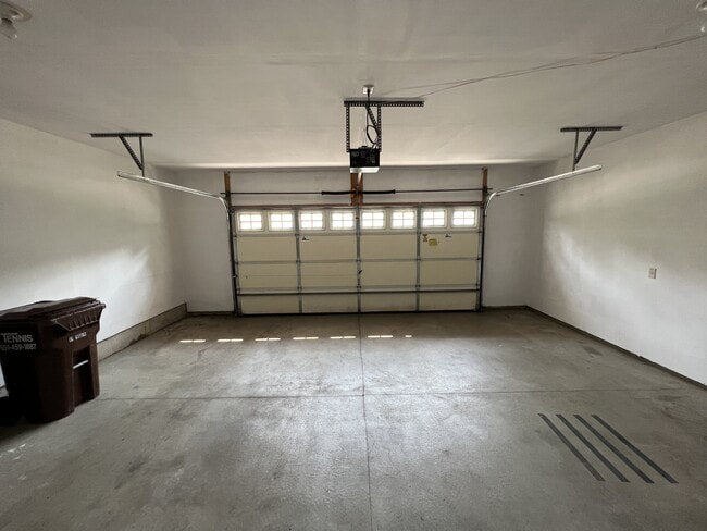 Building Photo - 11615 Prospect Curve