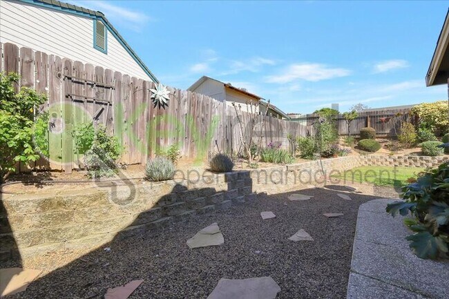 Building Photo - 6359 Edgewood Way