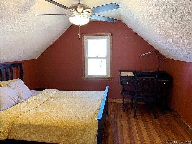 Building Photo - 54 Summit Ave