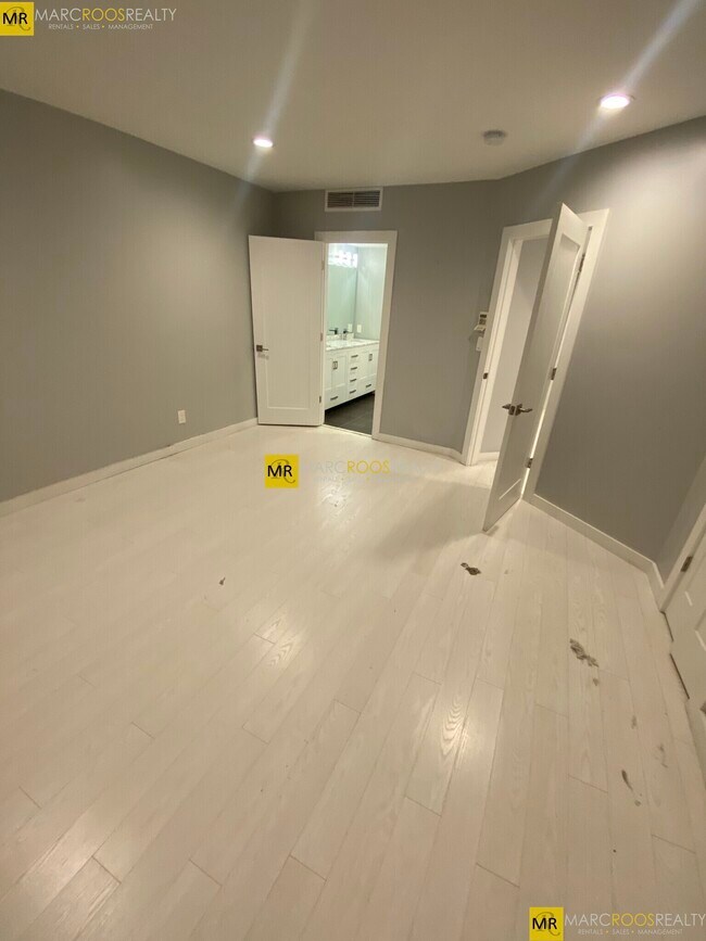 Building Photo - 469 Massachusetts Ave